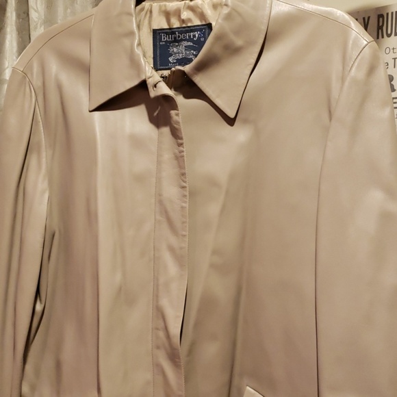 Burberry lamb leather coat . - Picture 3 of 8